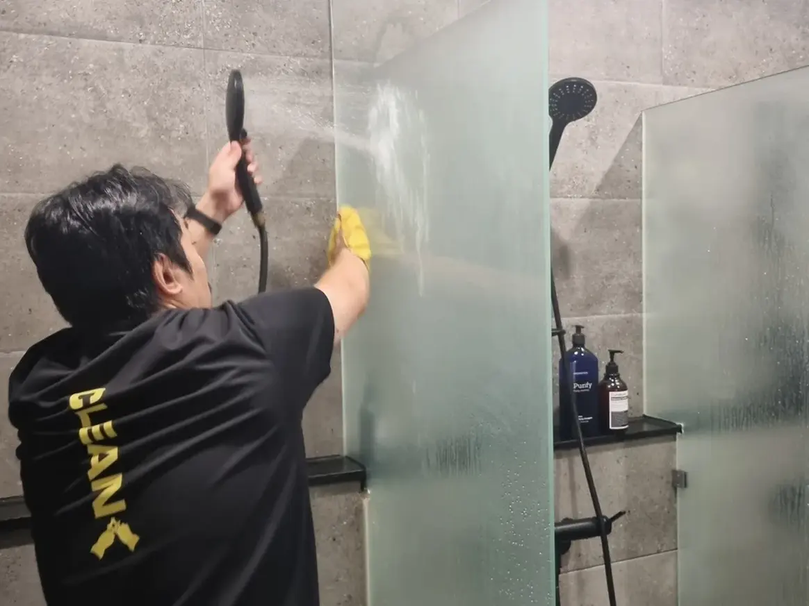 울진군 온정면 건물 세면대·파우더룸 바닥 위생청소 사례 - 행진크린